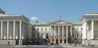 Ratusz_warszawski_01 1.jpg